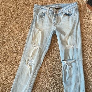 Distress American Eagle jeggings